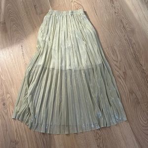 Shimmery pleated maxi skirt
